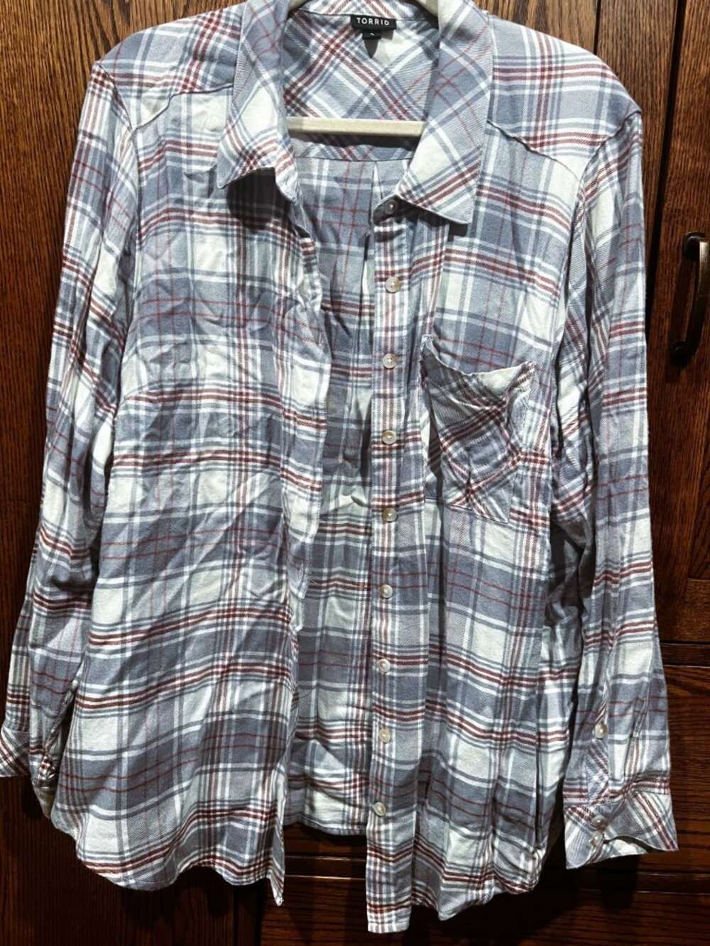 Torrid 3 Plaid Button-Up Shirt Size 3x Gray Burgundy Long Sleeve Lightweight Ray